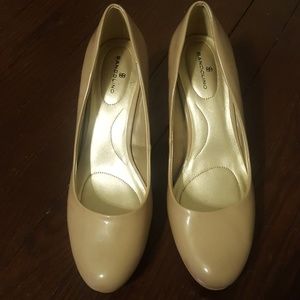 Bandolino platform heels